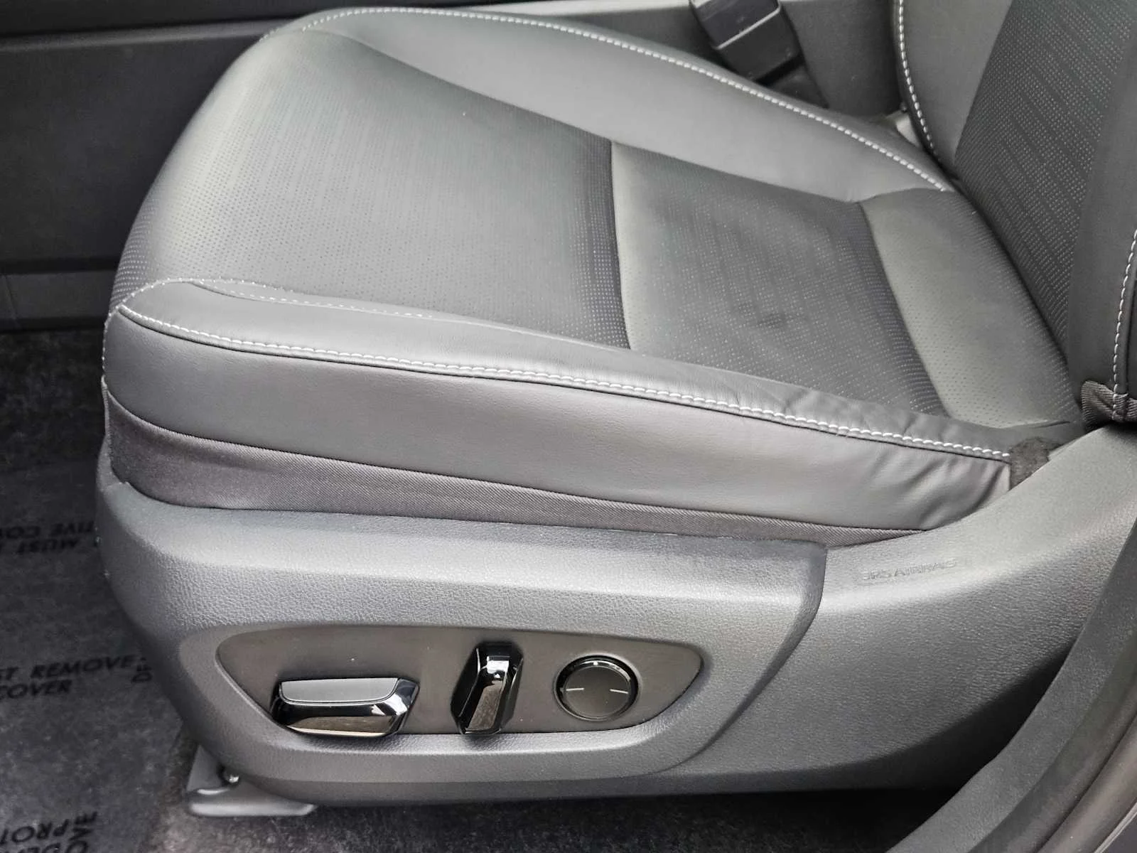 Certified Used 2025 CLOUDBURST GRAY Lexus Premium image 18