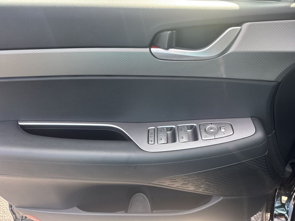 Used 2025 Black Hyundai XRT image 10