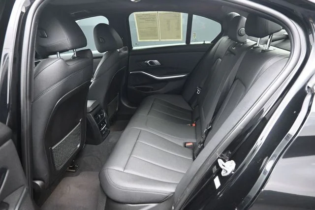 Used 2020 Black BMW 330i image 8