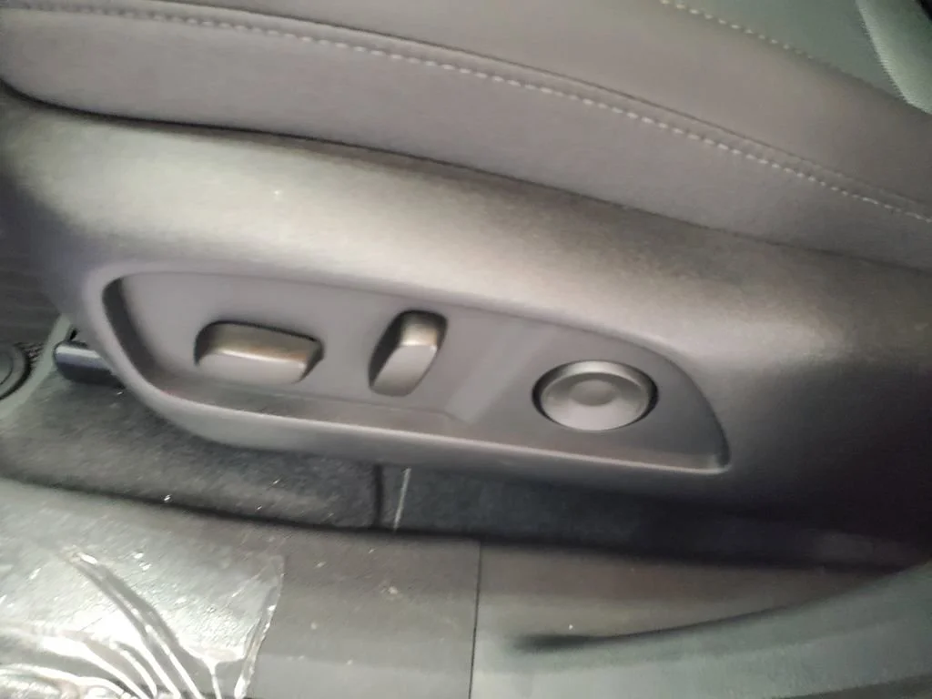 2026 GMC Terrain AT4 - Photo 7