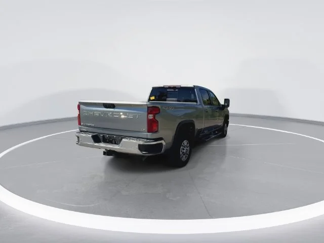 Used 2024 Gray Chevrolet LT image 10