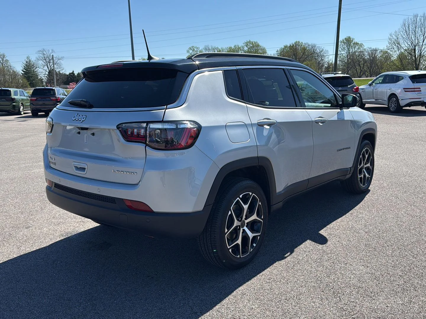 Used 2025 Silver Zynith Metallic Clearcoat Jeep Limited image 16