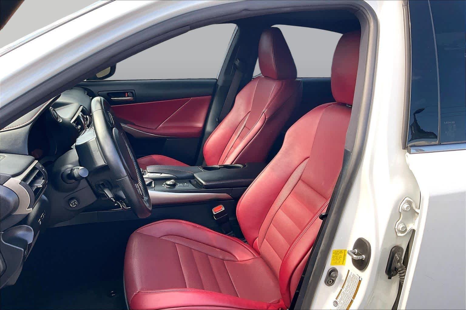 Used 2018 Ultra White Lexus  image 7
