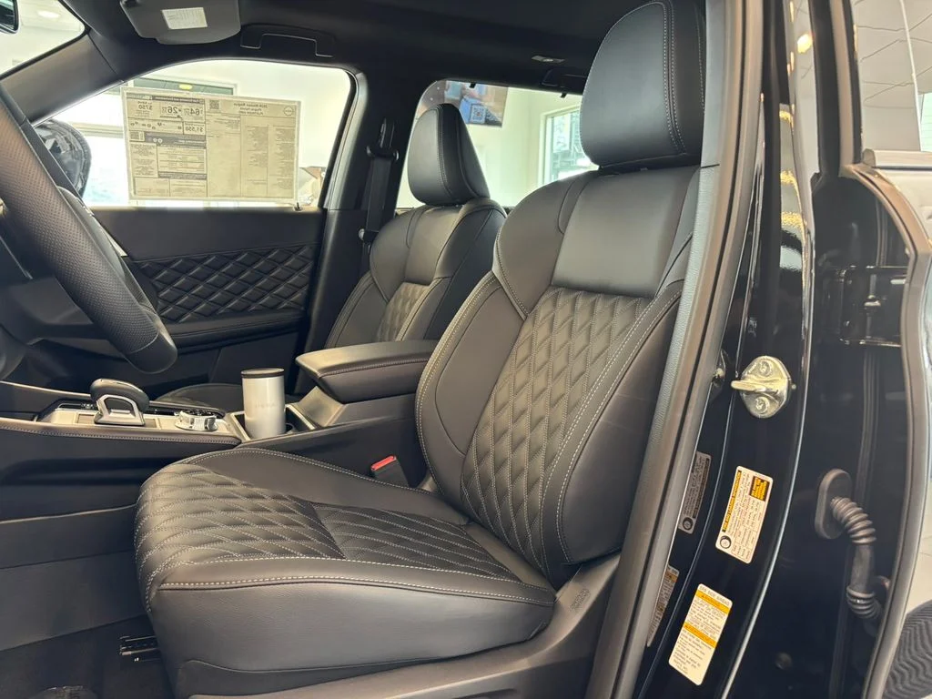 New 2026 Black Nissan Platinum image 12
