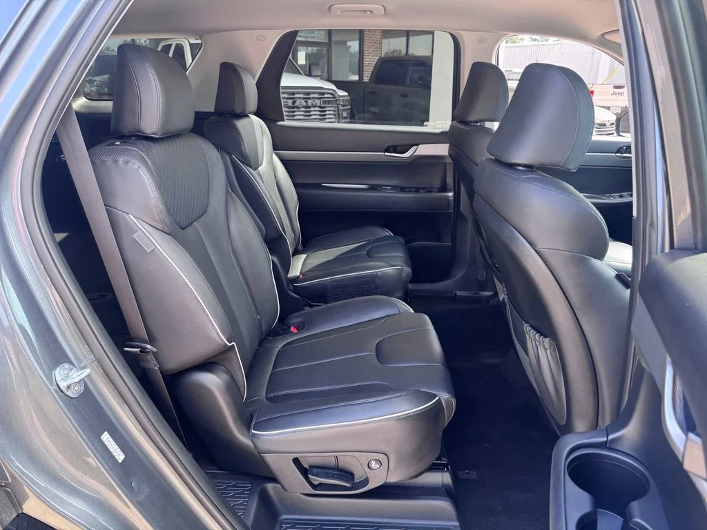 Used 2025 Gray Hyundai SEL image 23
