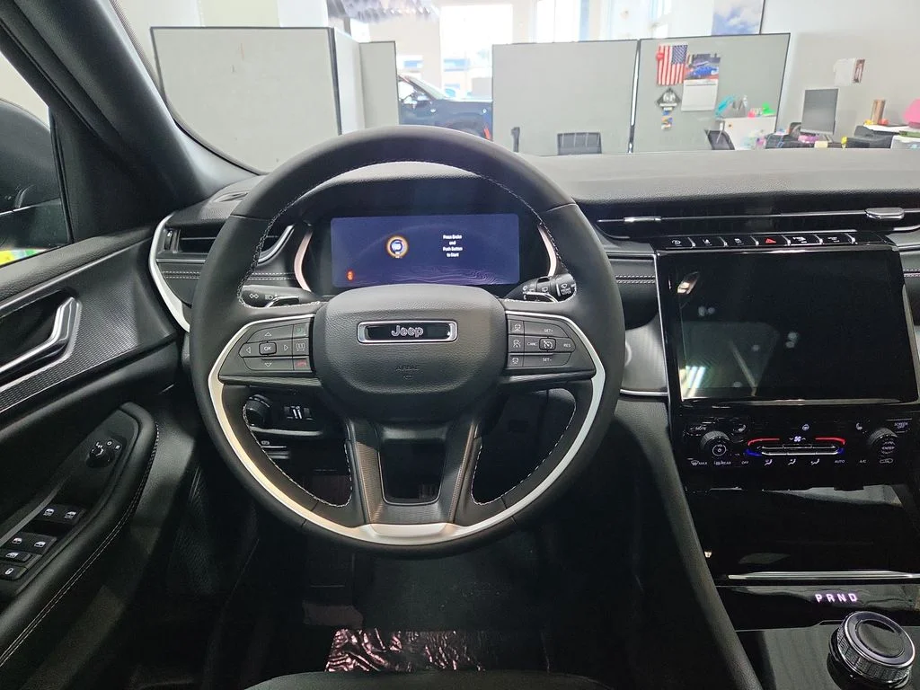 New 2027 High Gloss Black Jeep Laredo X image 15