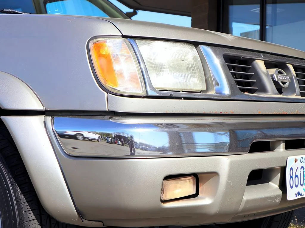 Used 2000 Silver Ice Clearcoat Metallic Nissan SE image 22