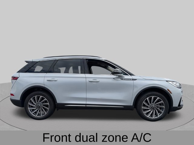 Used 2025 White Lincoln Reserve image 11