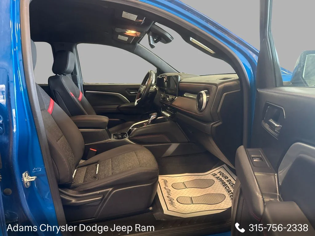 Used 2024 Blue Chevrolet Z71 image 13