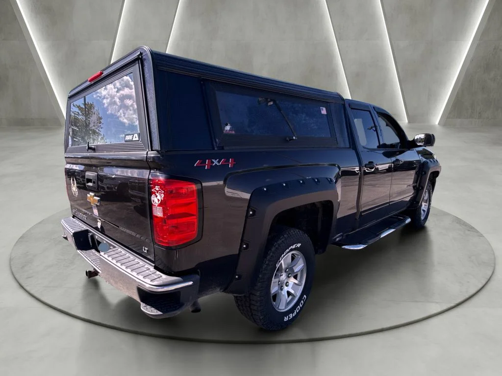 Used 2018 Brown Chevrolet LT image 3