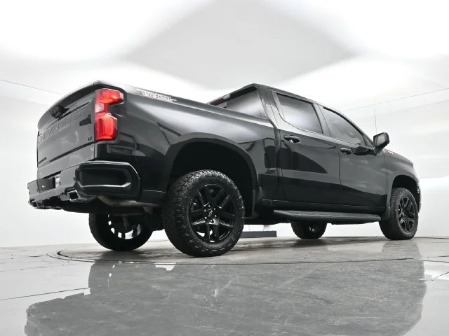 Used 2022 BLACK Chevrolet LT Trail Boss image 30