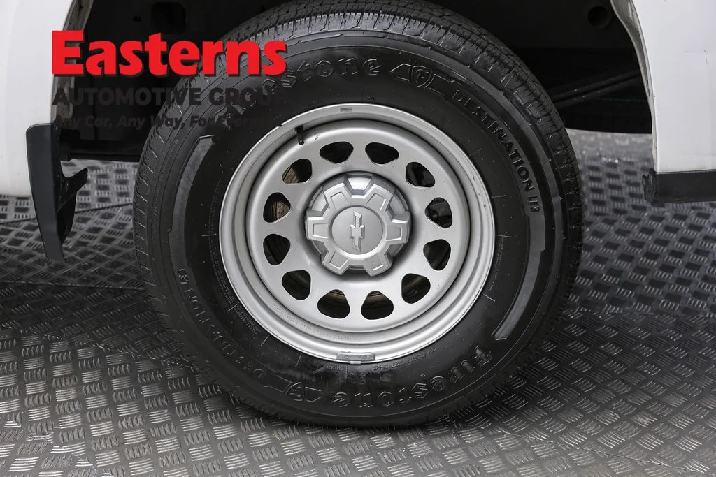 Used 2023 White Chevrolet WT image 8