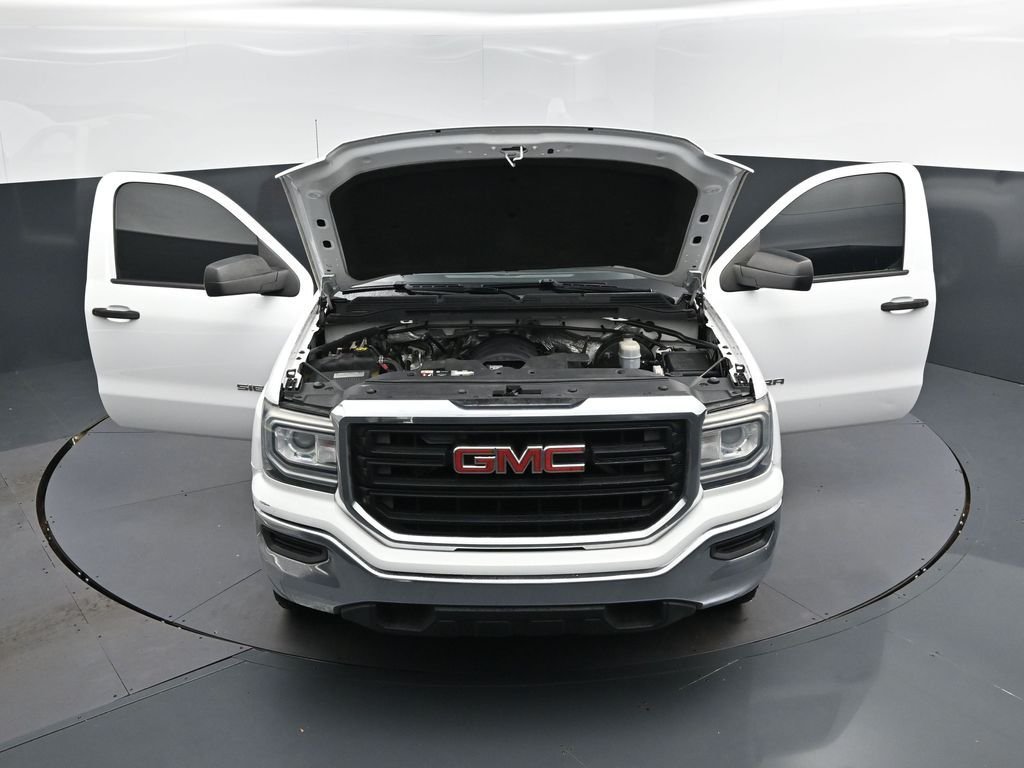 Used 2016 White GMC Base image 47