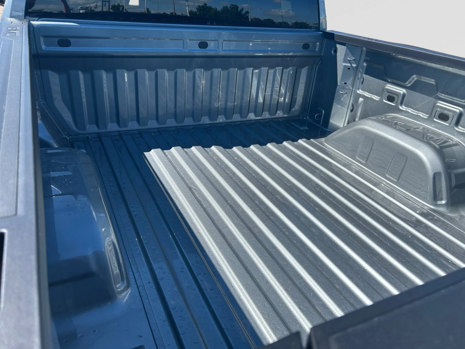 New 2026 Sterling Metallic GMC Elevation image 10