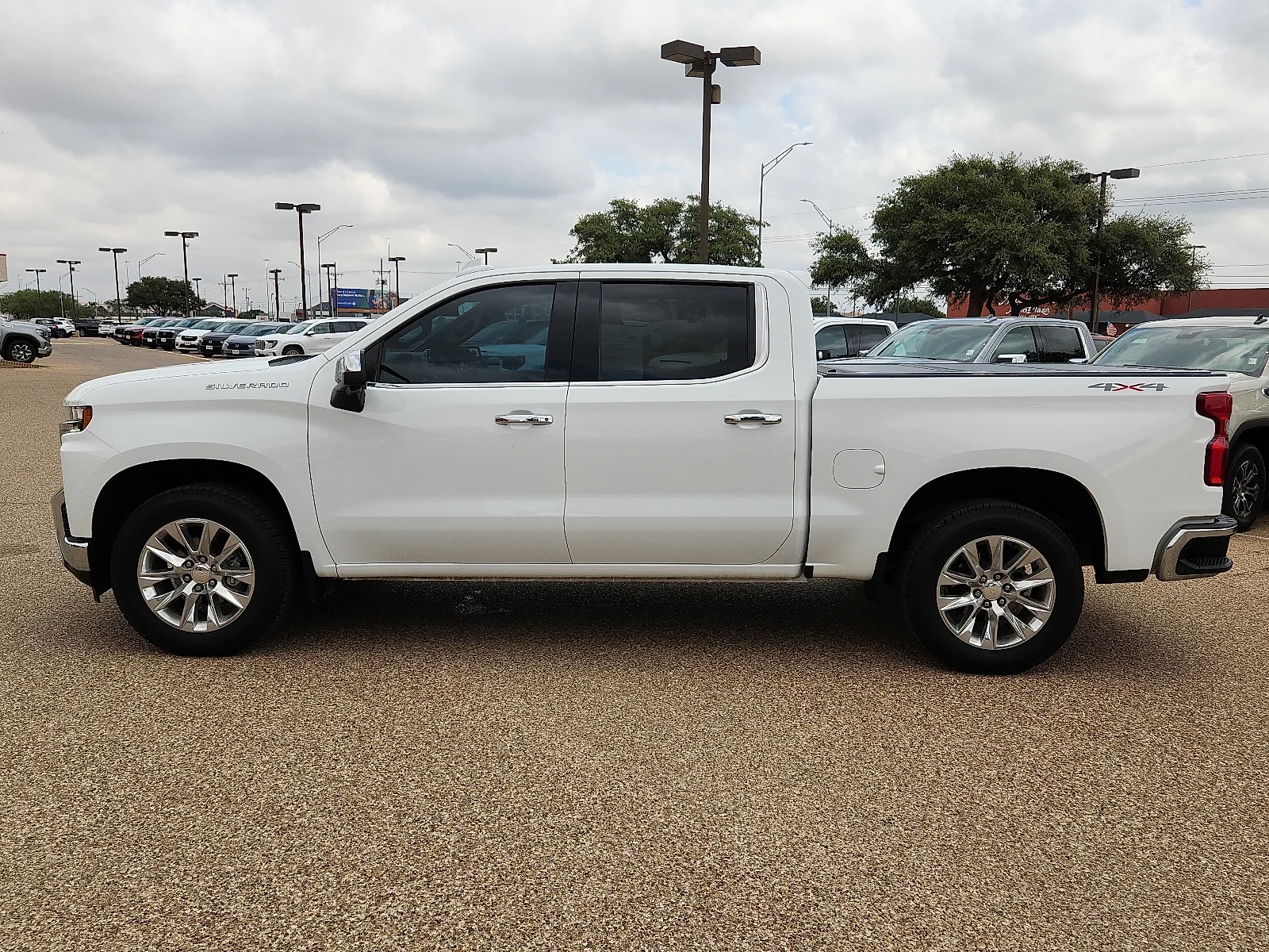 2022 Chevrolet Silverado 1500 Limited LTZ - Photo 2