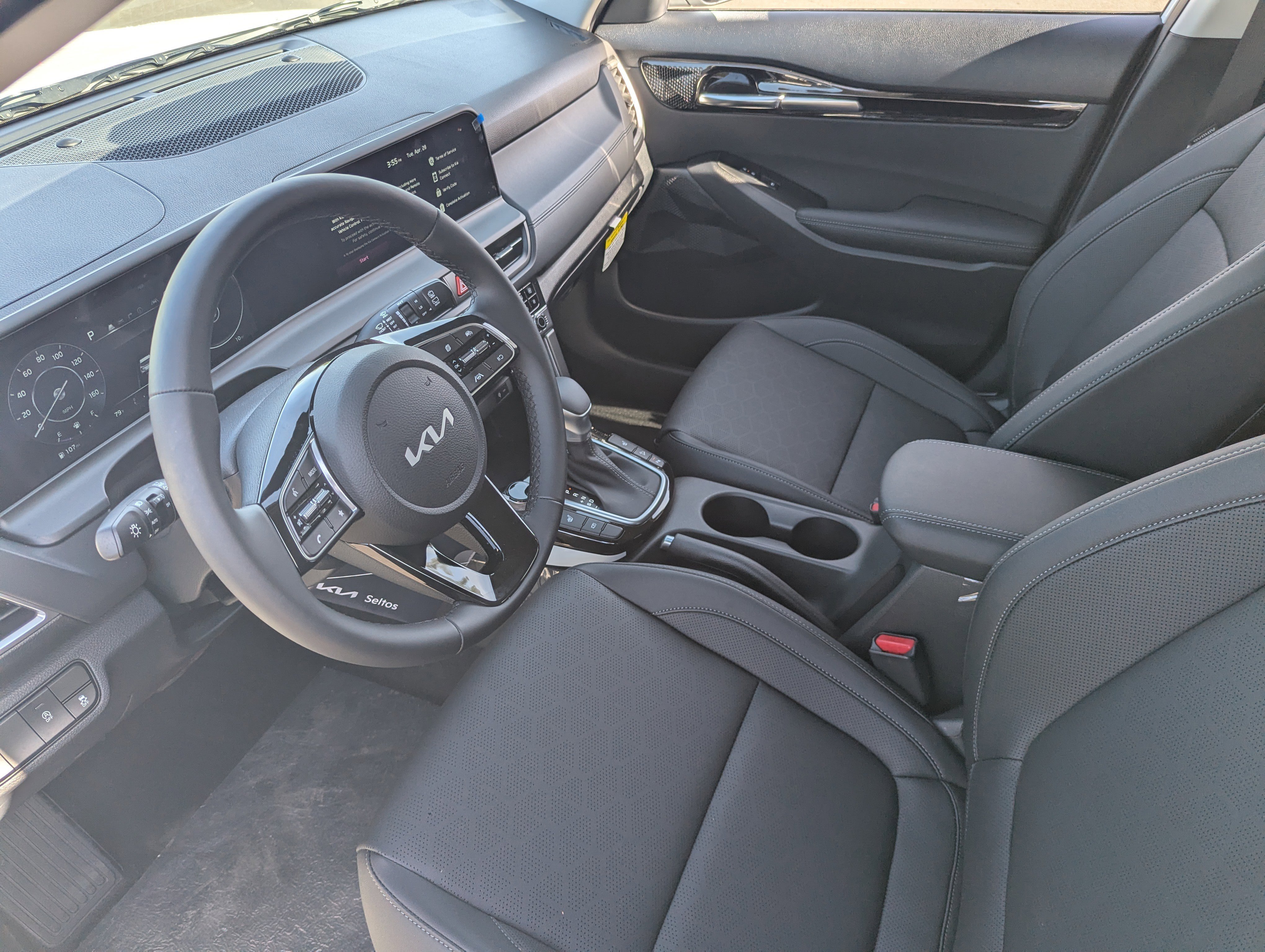 New 2026 Snow White Pearl Kia EX image 16
