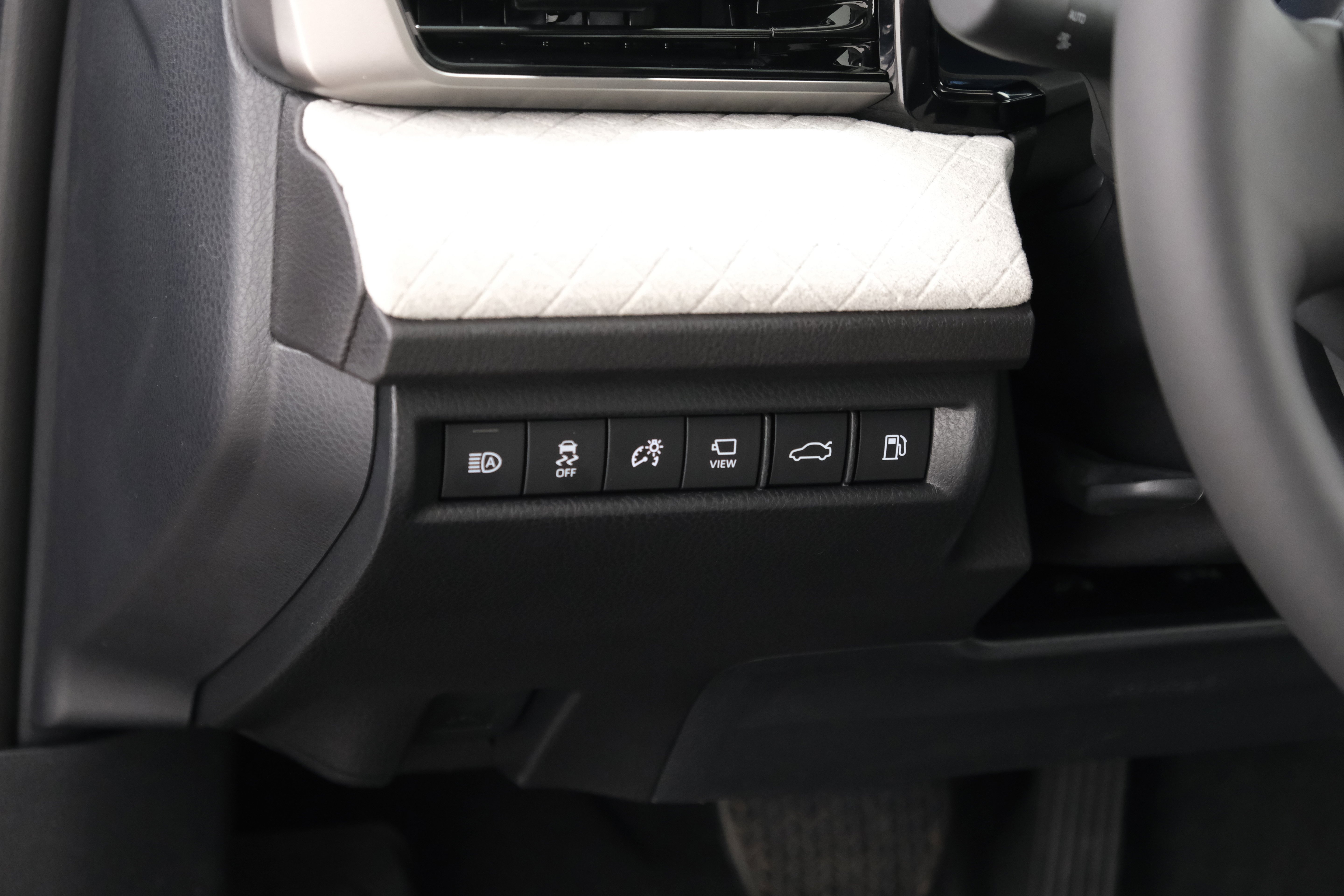 New 2026 Midnight Black Metallic Toyota  XLE AWD image 28