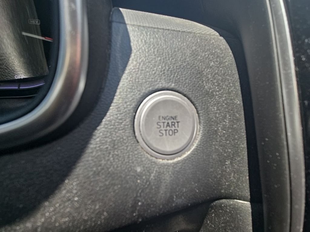 Used 2024 Silver Hyundai SEL image 17