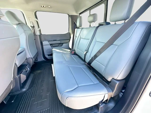 New 2026 Oxford White Ford XL image 16