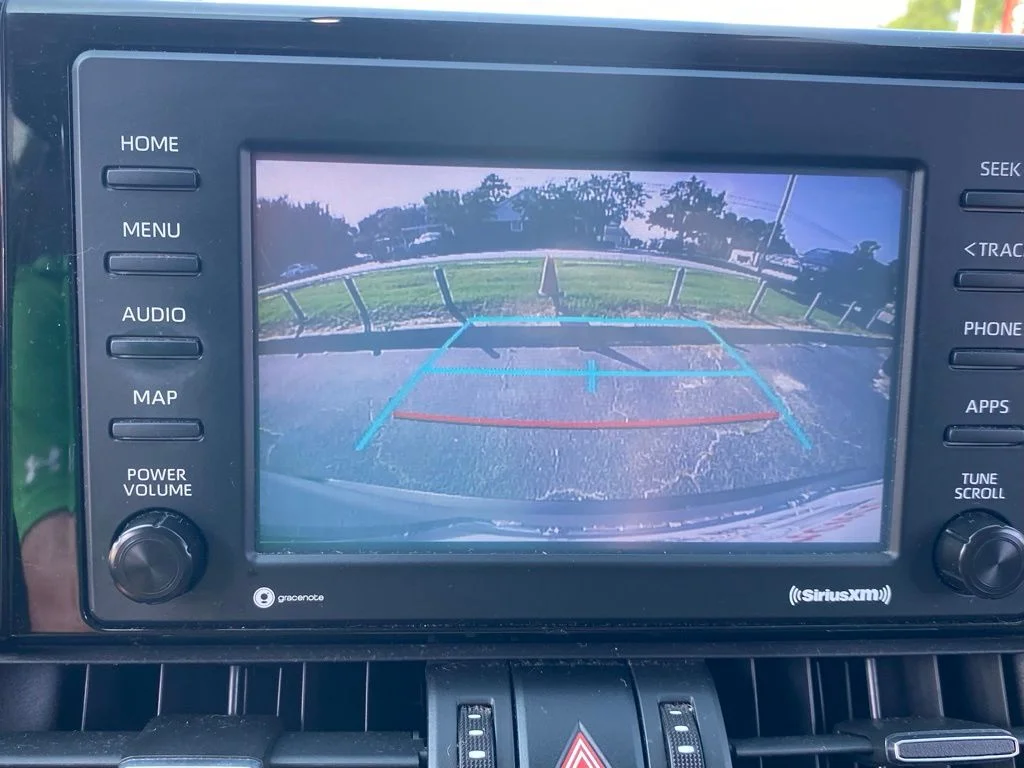 Used 2020 Silver Toyota XLE Premium image 30
