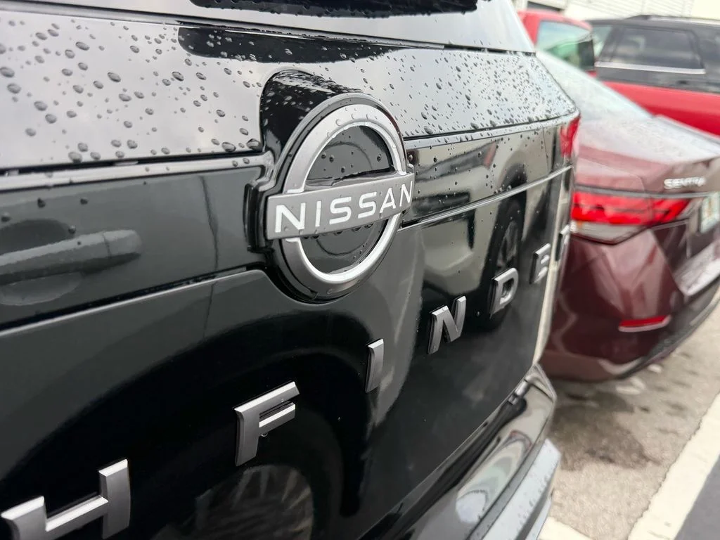 New 2026 Super Black Nissan SL image 6