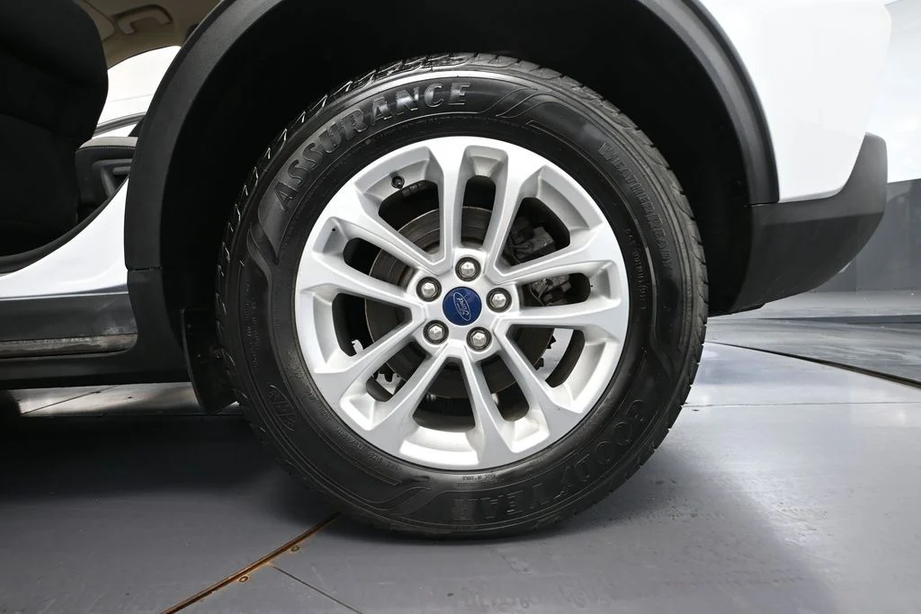 Used 2020 White Ford SE image 13