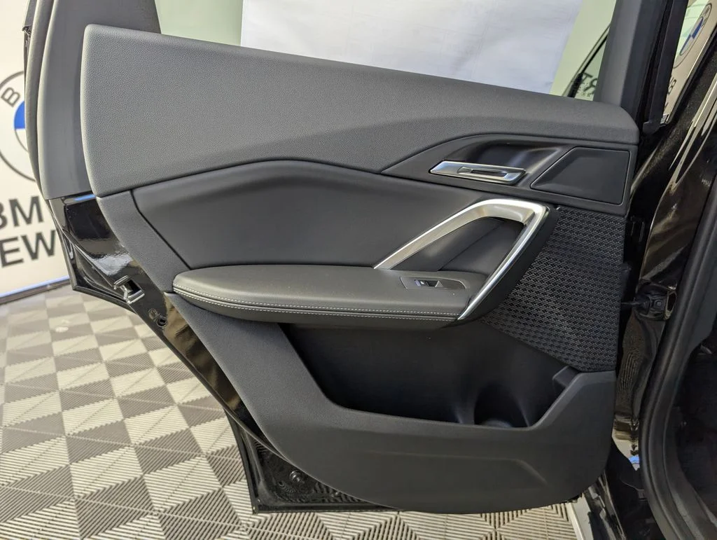 New 2026 Black Sapphire Metallic BMW xDrive28i image 17