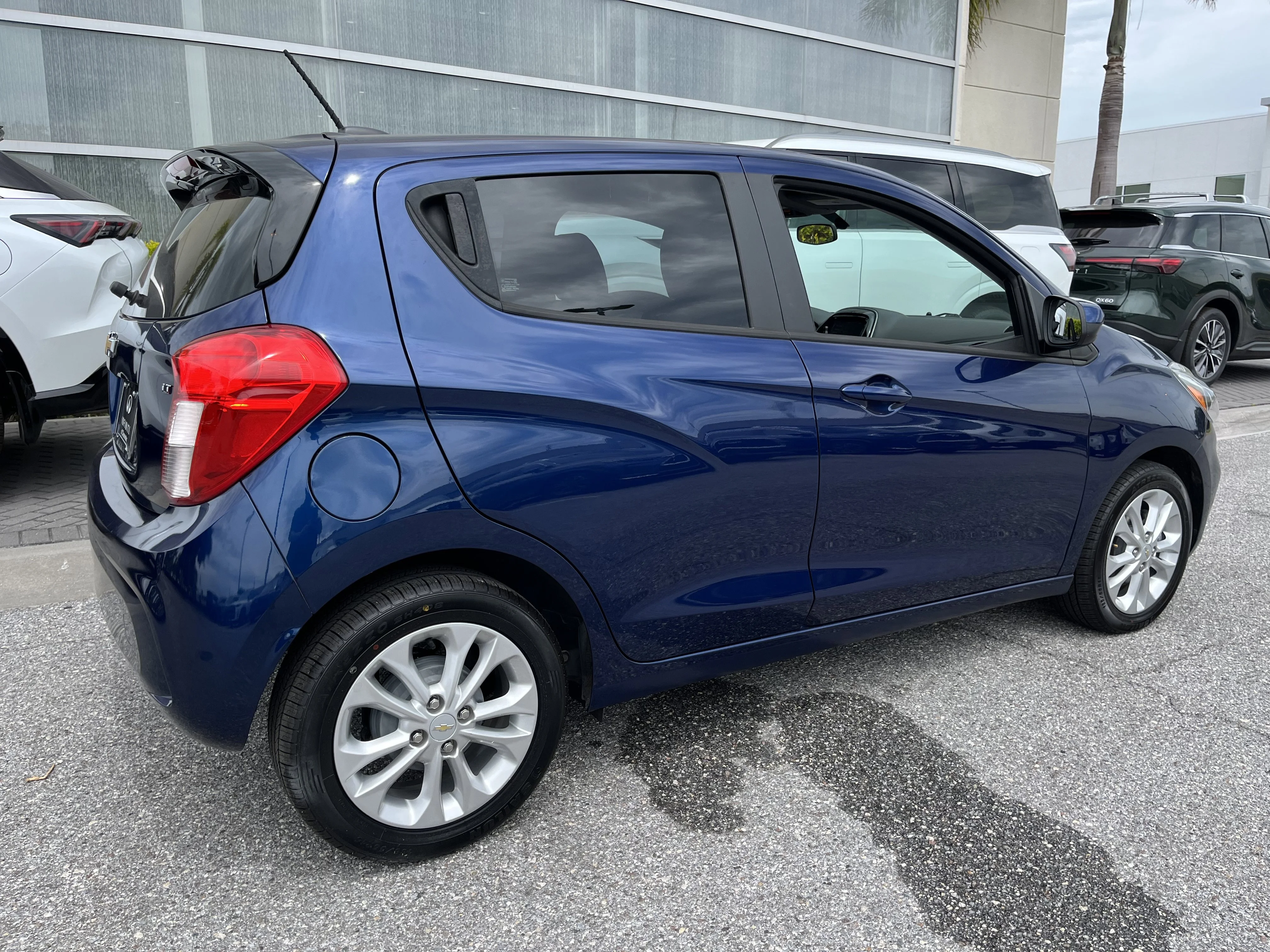 Used 2022 Blue Glow Chevrolet 1LT image 8