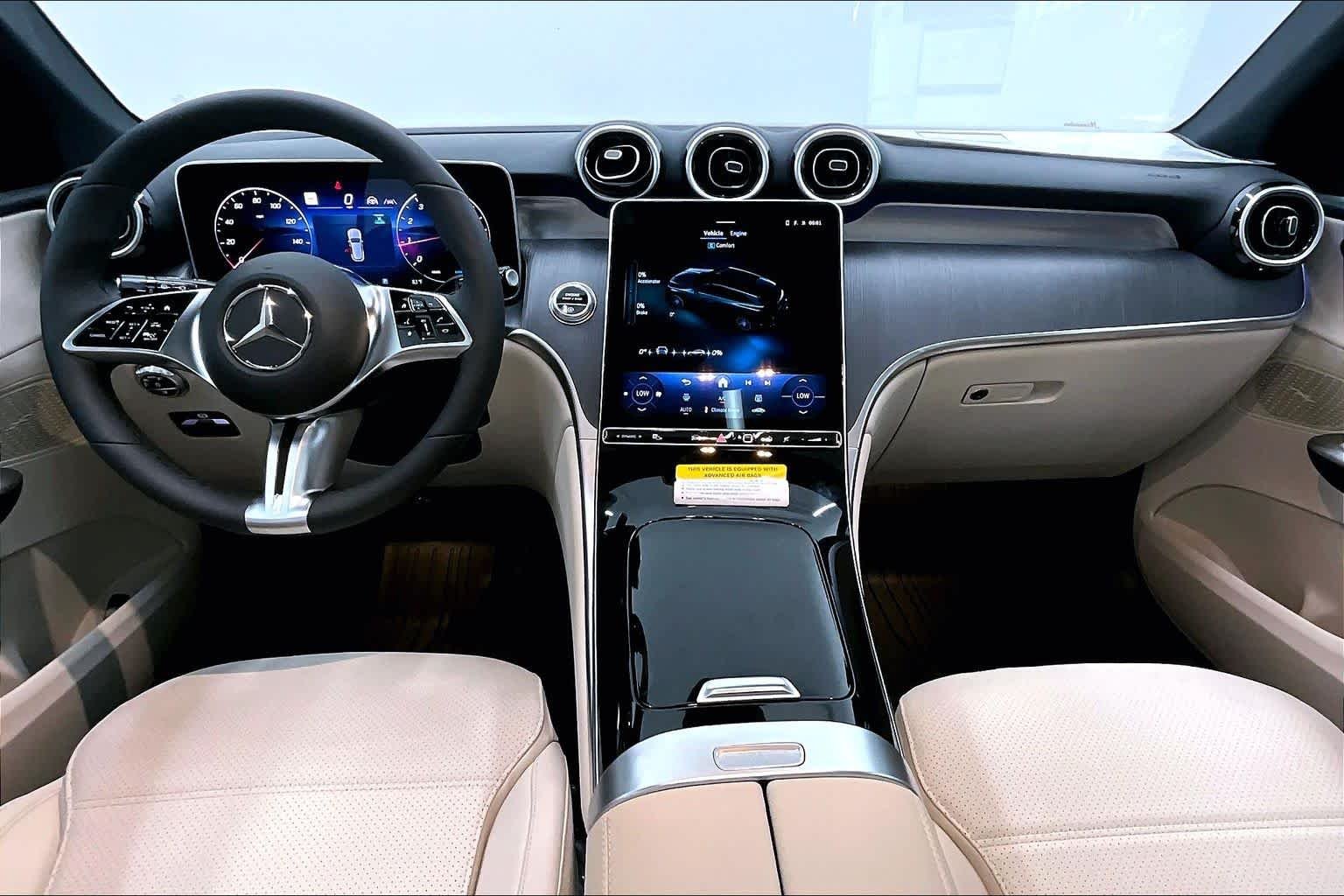 New 2026 Black Mercedes-Benz GLC 300 image 5