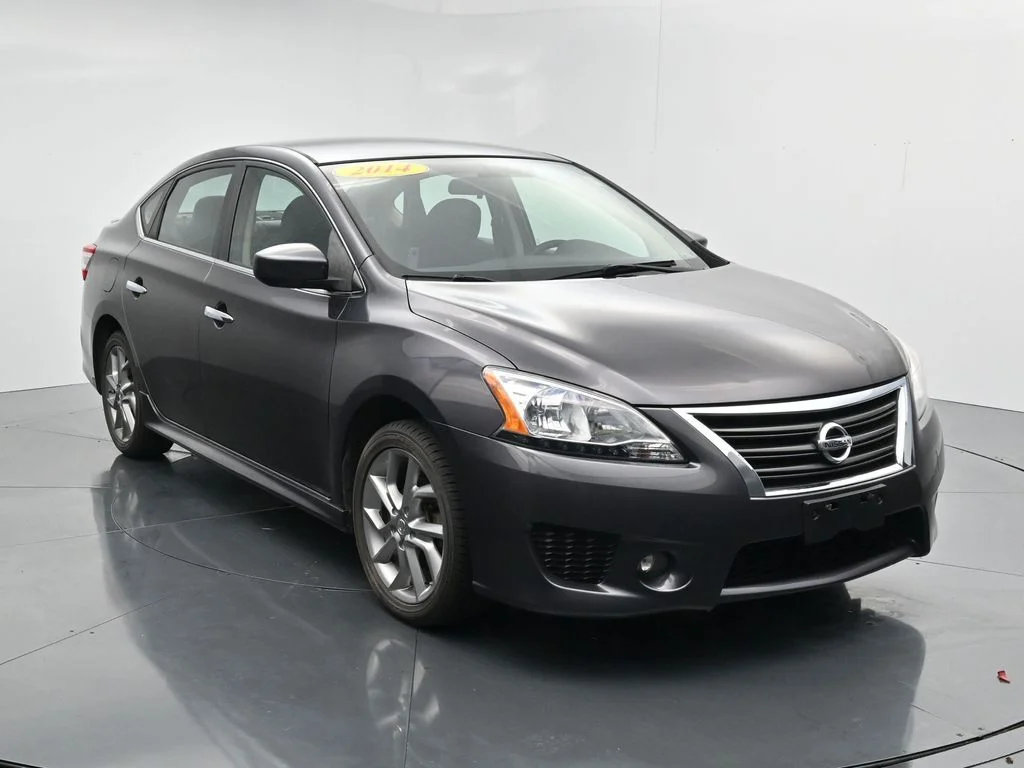Used 2014 Gray Nissan SR image 2