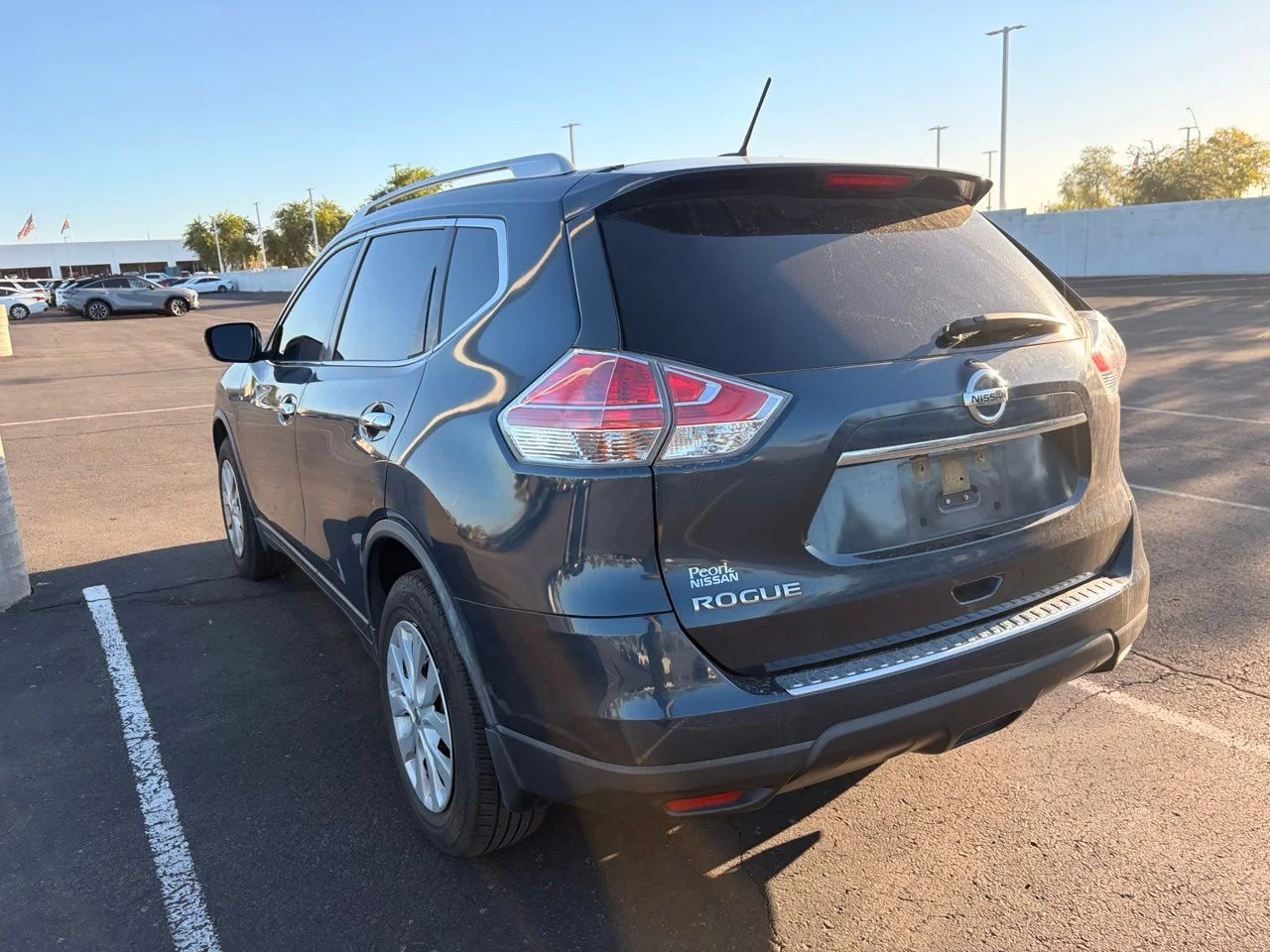 Used 2016 Arctic Blue Metallic Nissan S image 6
