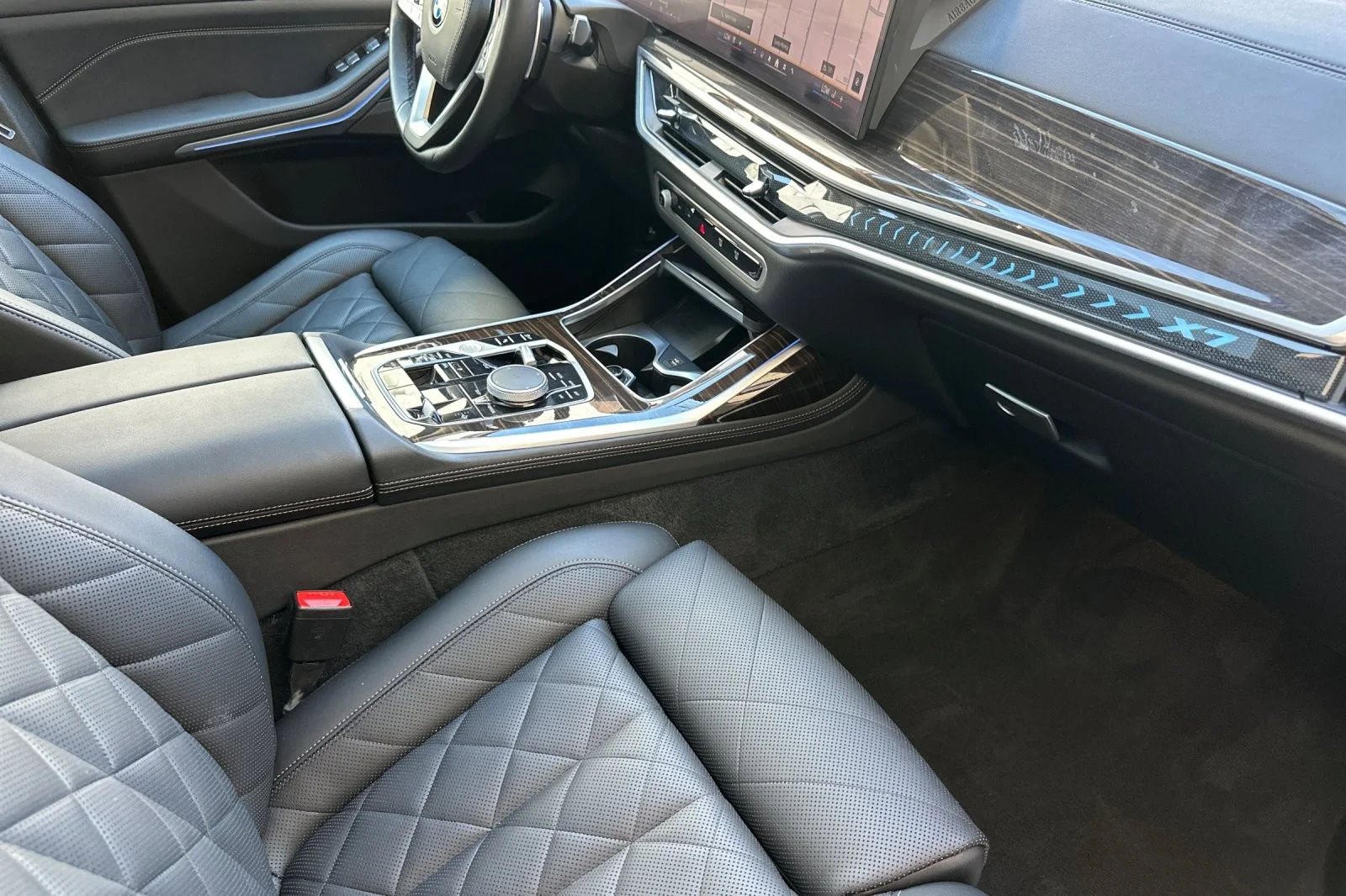 Used 2024 Sparkling Copper Metallic BMW xDrive40i image 16
