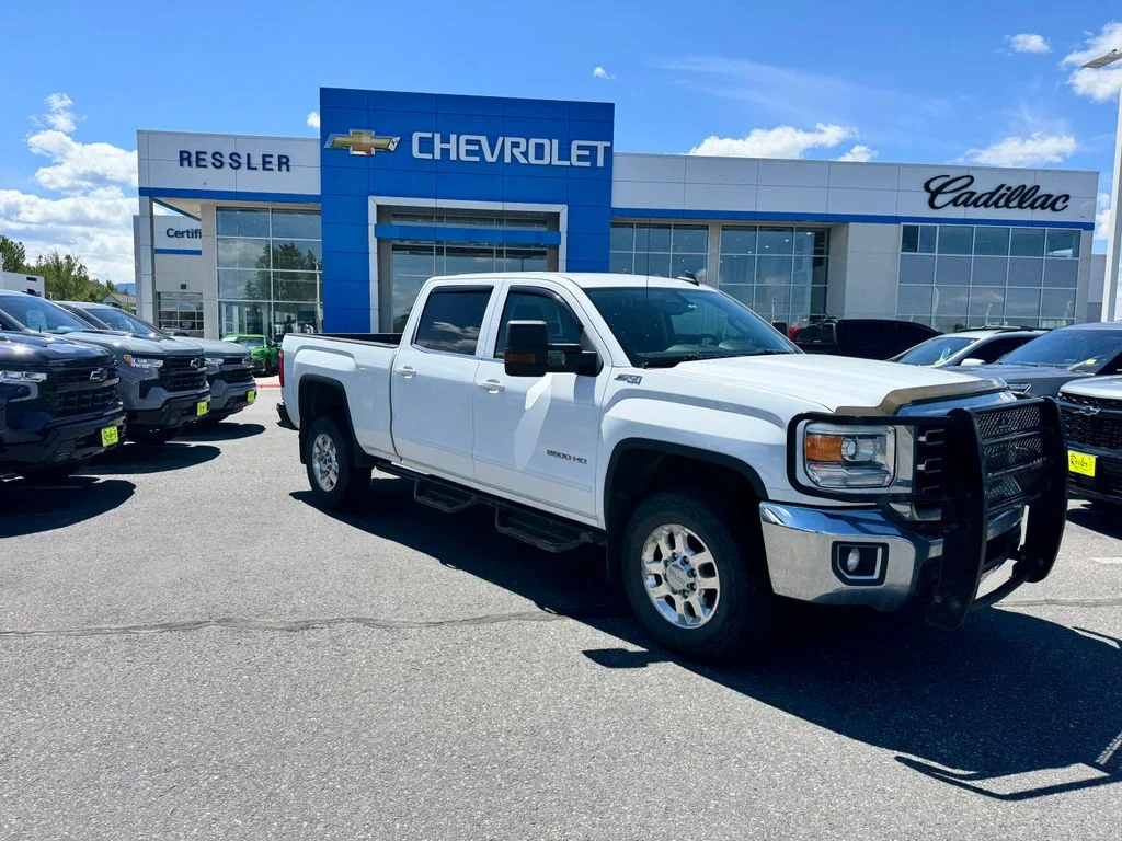 2015 GMC Sierra 4WD Crew Cab Short Box SLE's photo