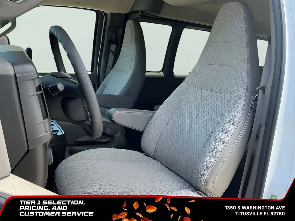 Used 2025 Summit White Chevrolet 1LT image 22