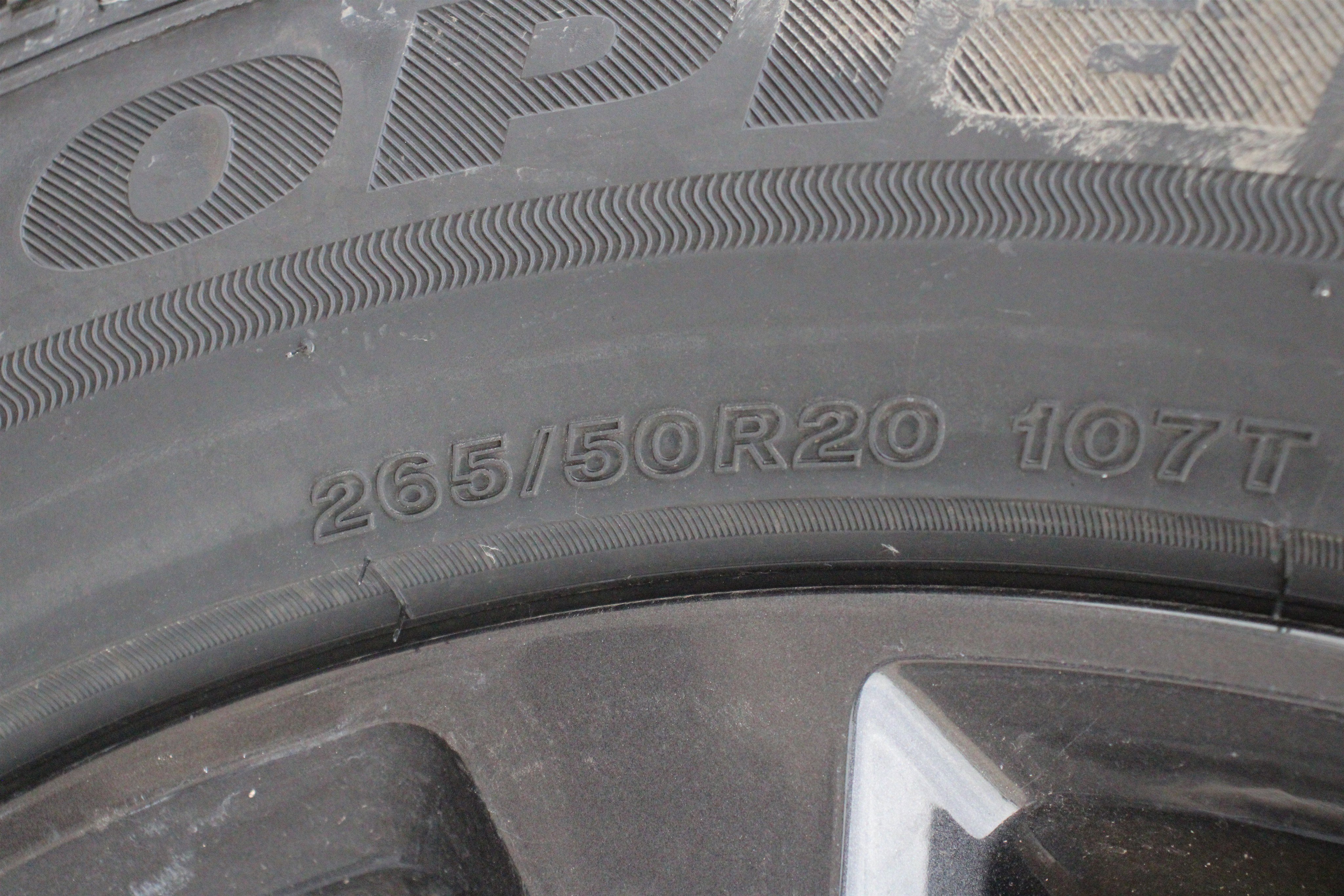 New 2026 Baltic Gray Metallic Clear-Coat Exterior Paint Jeep Limited Reserve image 44