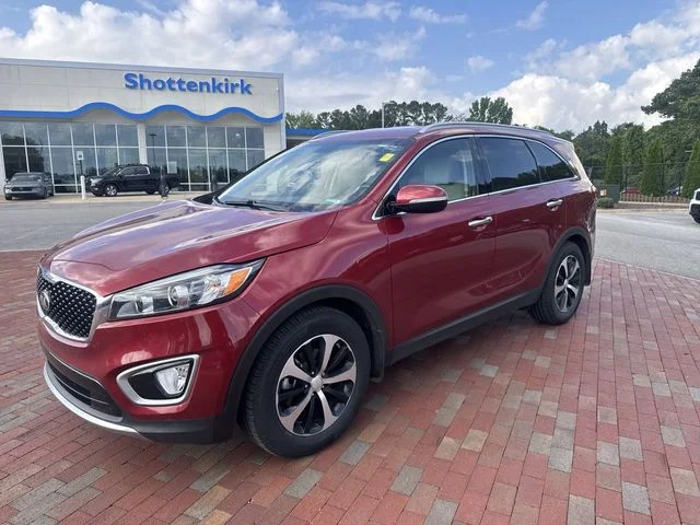 Used 2017 Red Kia EX image 4