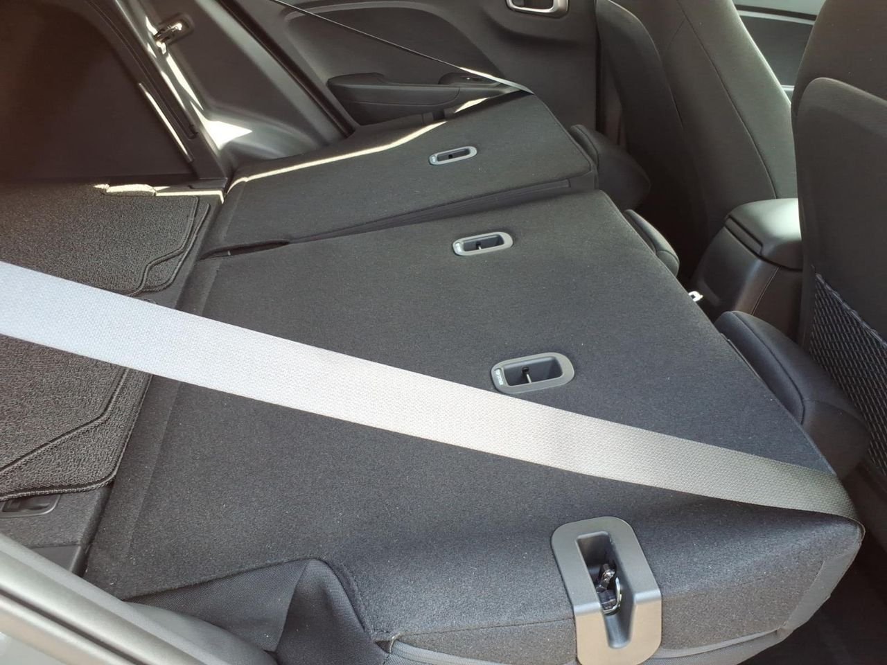 New 2026 Ecotronic Gray Hyundai SE image 25