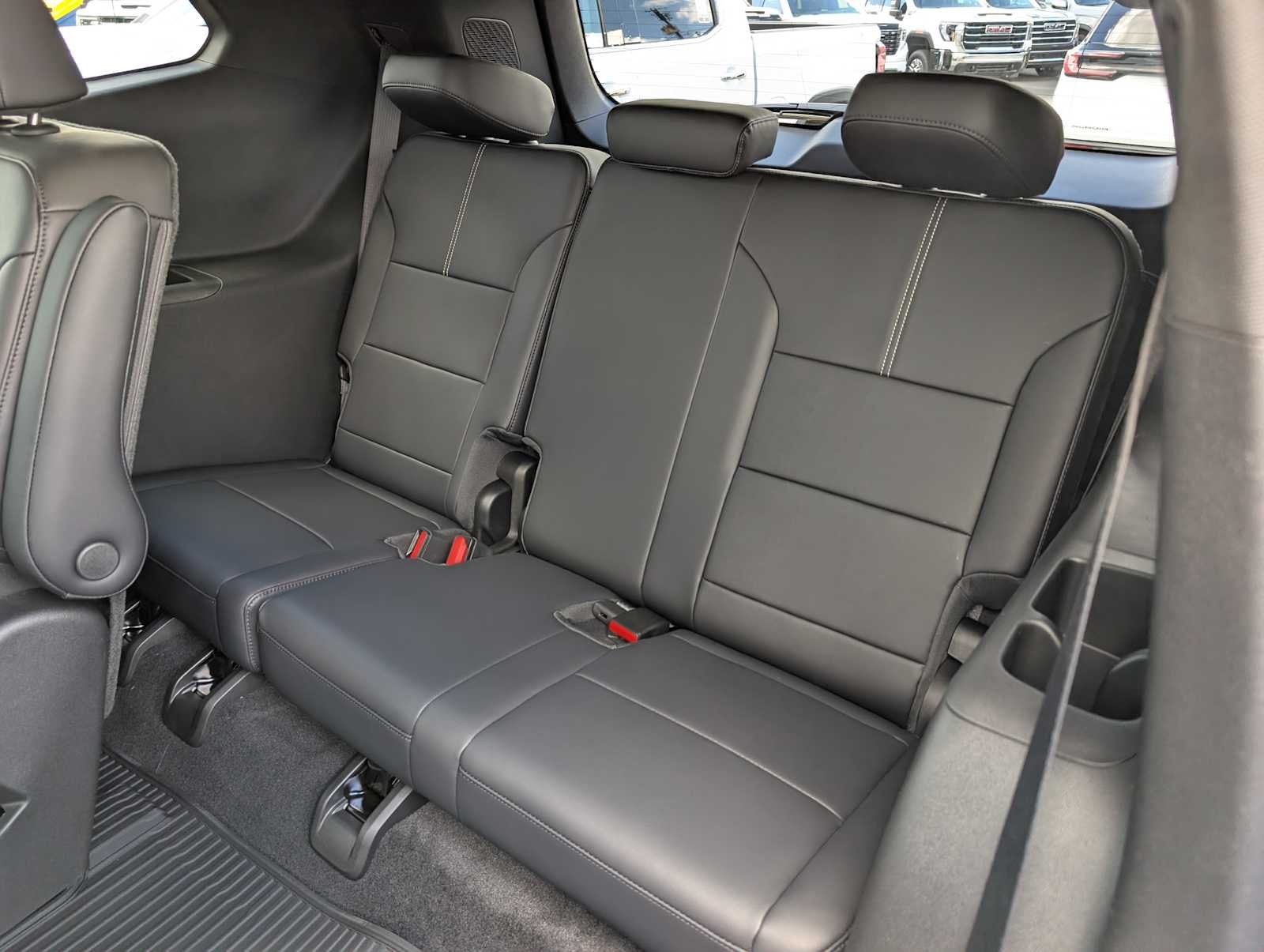 2026 GMC Acadia Elevation - Photo 17