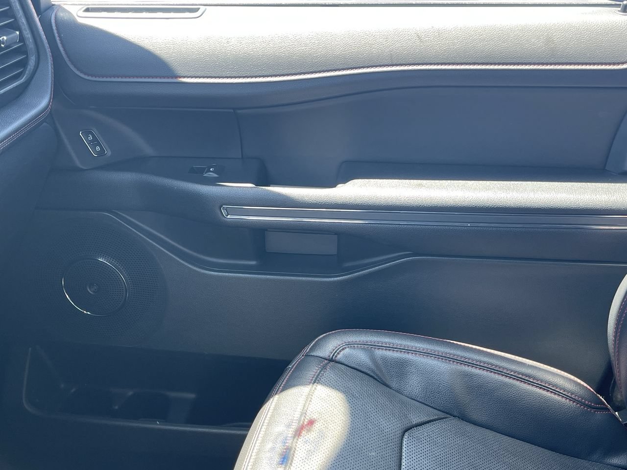 Used 2023 Blue Ford Limited image 23