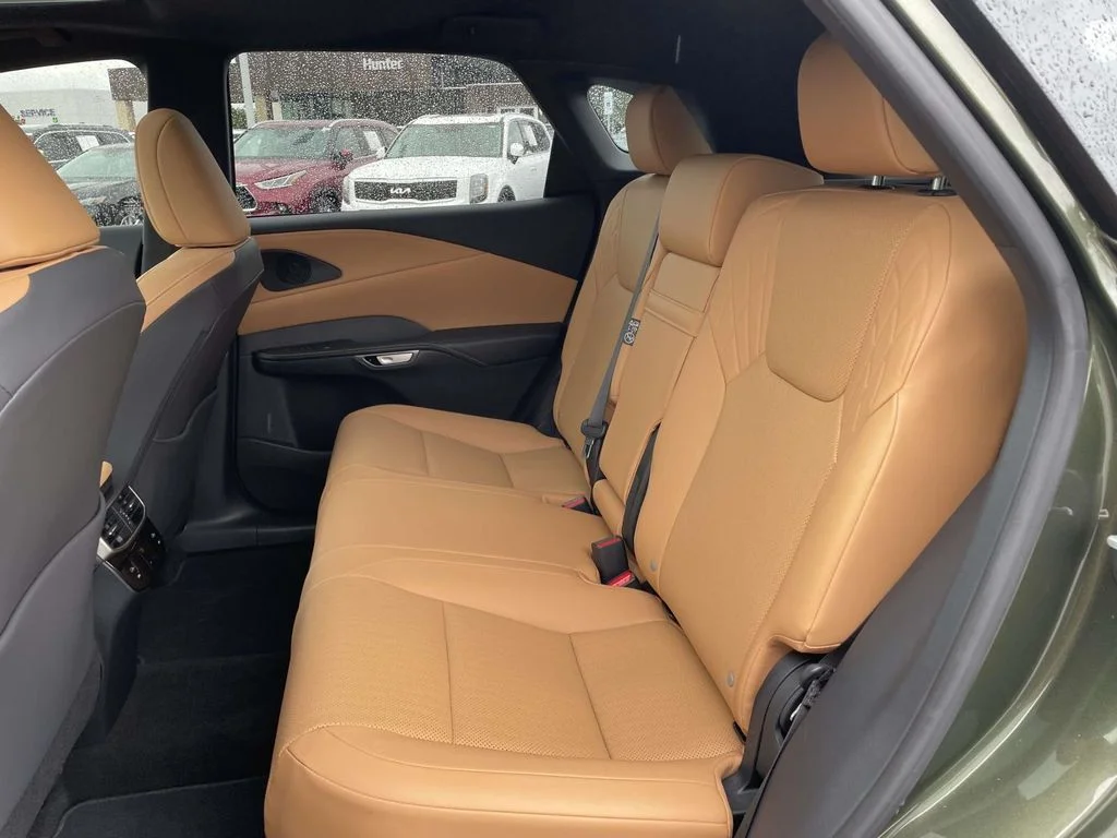 2025 Lexus RX 350 - Photo 3
