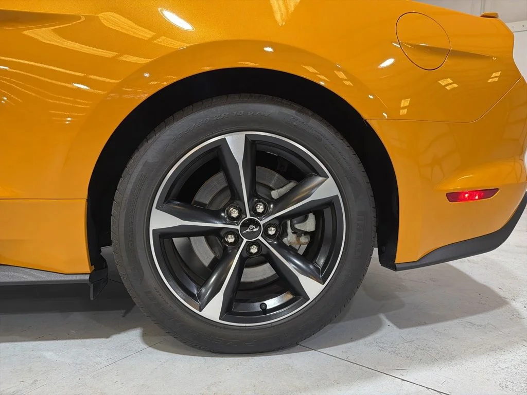 Used 2022 Orange Ford GT image 31