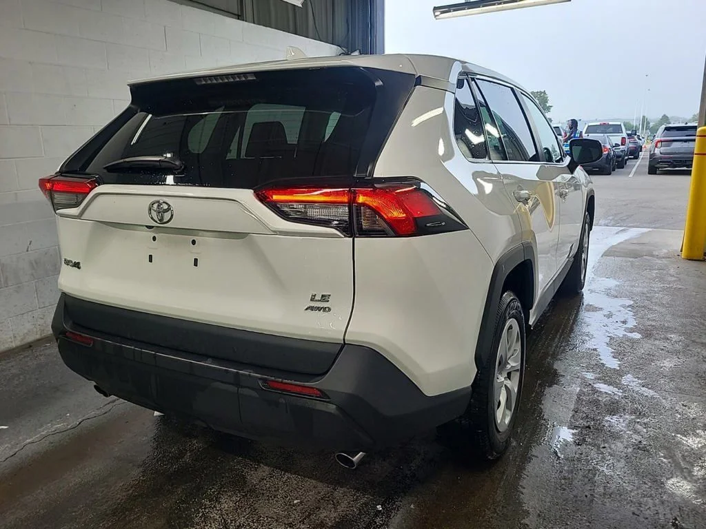 Used 2025 White Toyota LE image 10