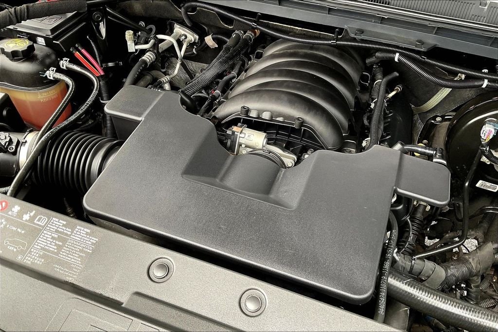 Used 2018 Black GMC SLT image 33