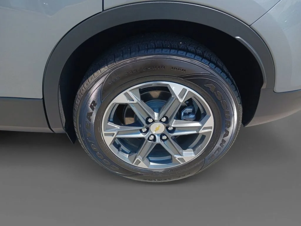 Used 2025 Sterling Gray Metallic Chevrolet 2LT image 8