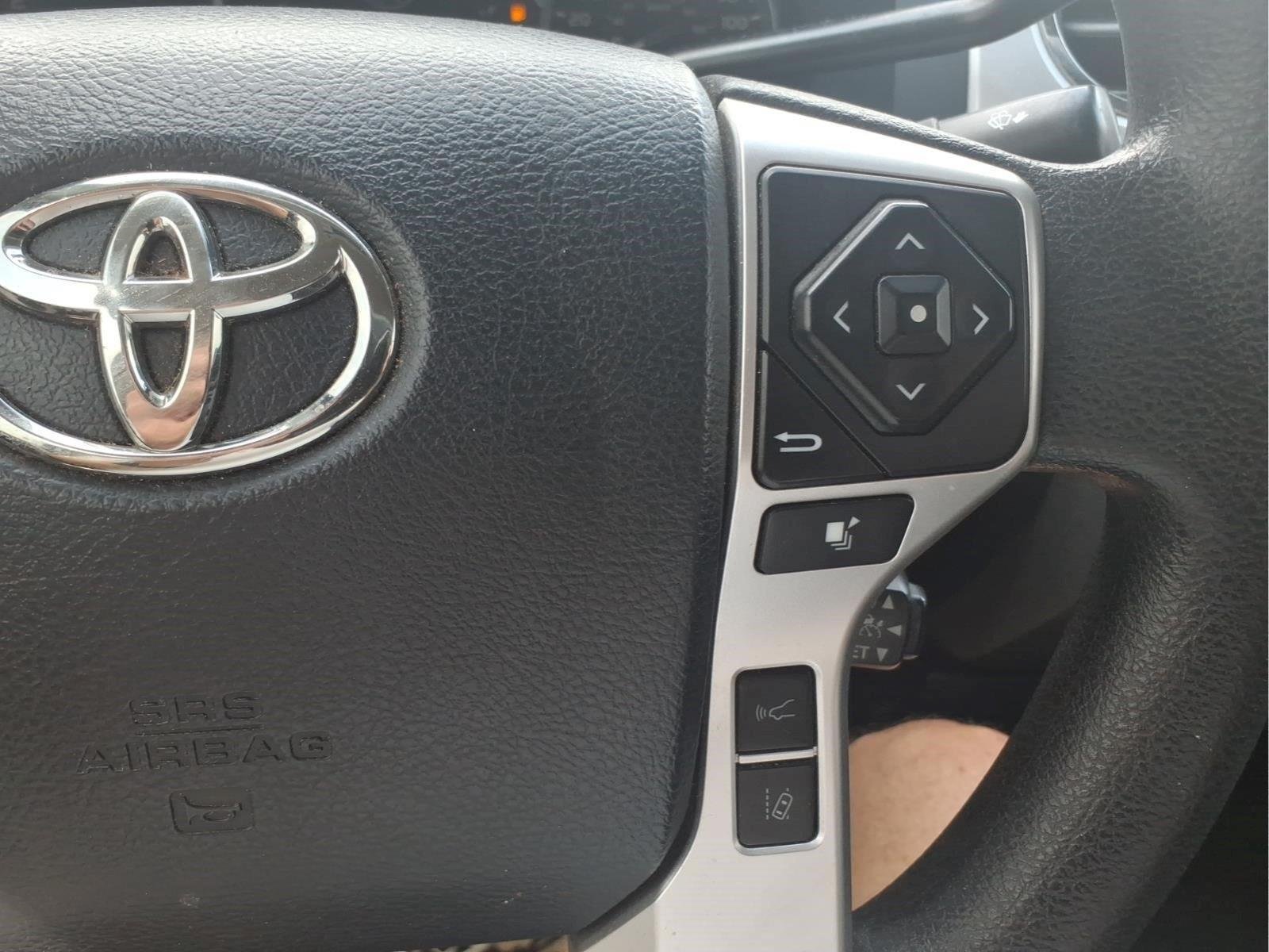 Used 2020 Super White Toyota SR5 image 21