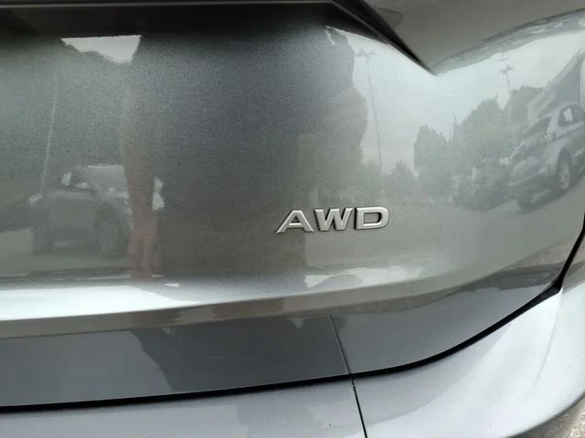 Used 2024 Gray Nissan S image 8