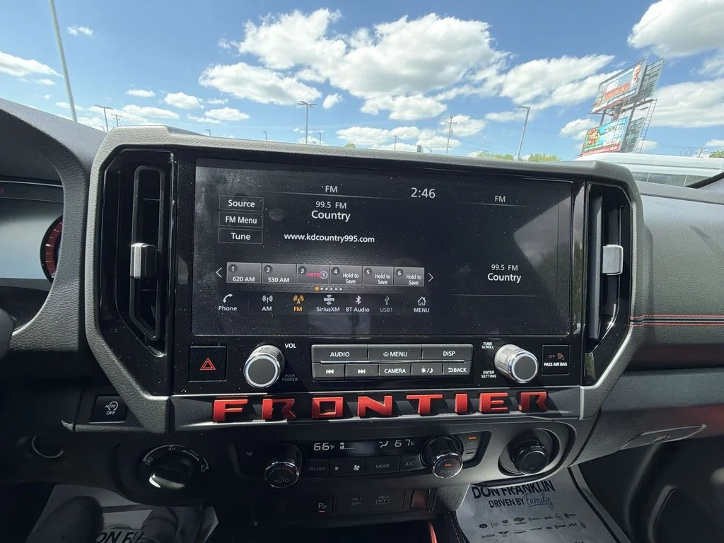 Used 2025 White Nissan PRO-4X image 26