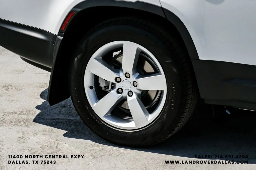 Used 2024 Fuji White Land Rover S image 63