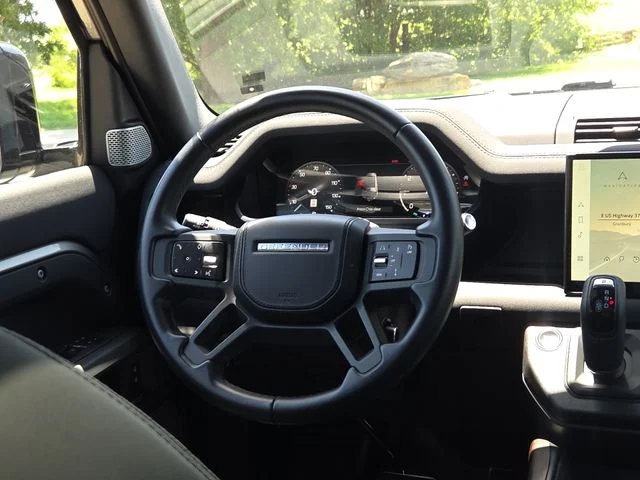 2023 Land Rover Defender X - Photo 12