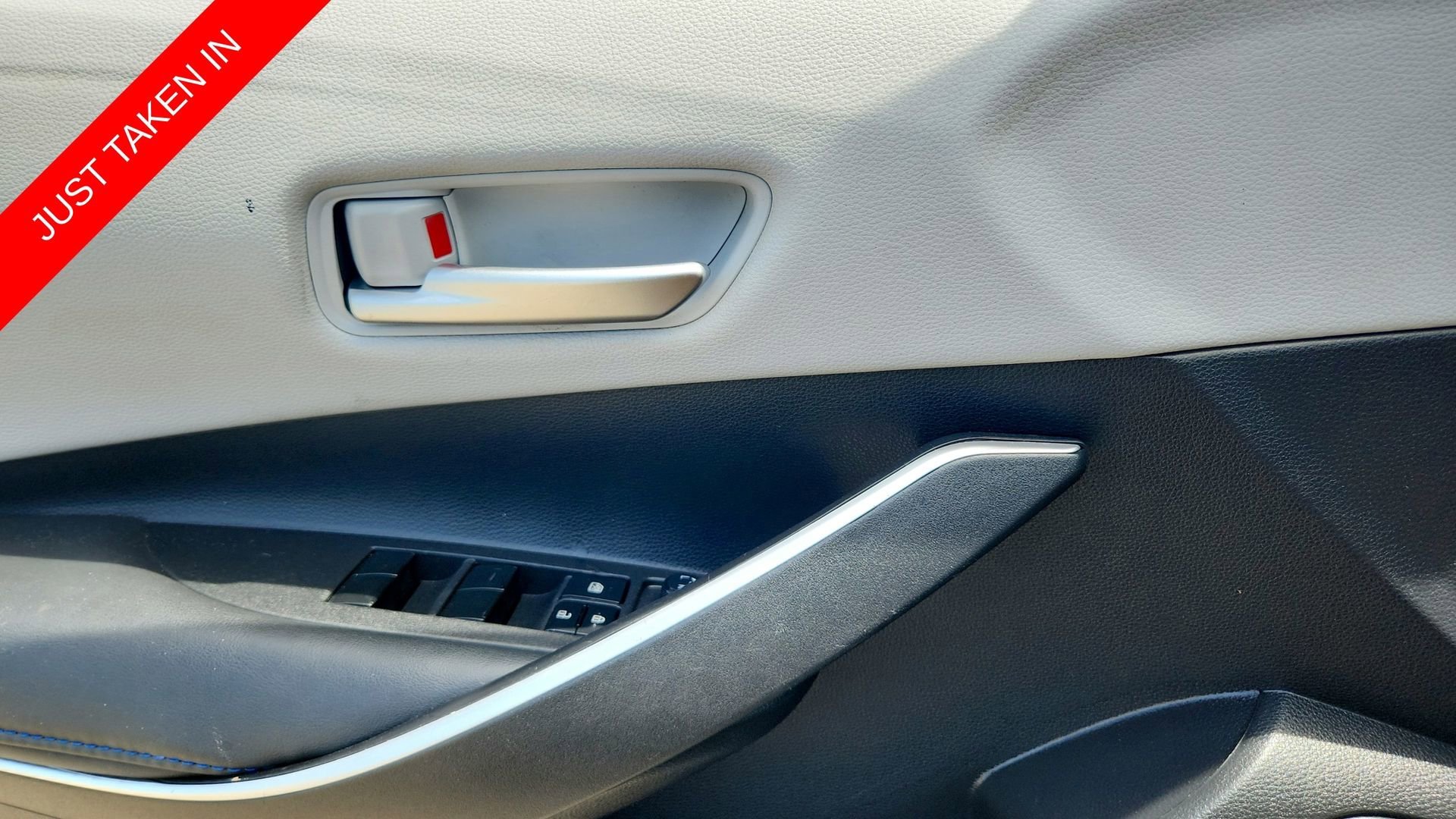 2021 Toyota Corolla SE - Photo 17